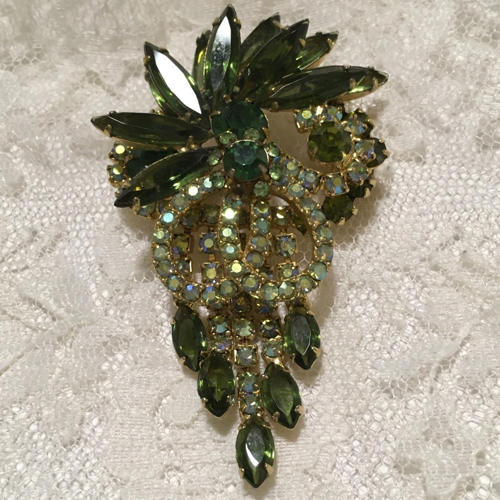 Vintage Juliana Green Rhinestone Brooch Navette Aurora Borealis Dangly